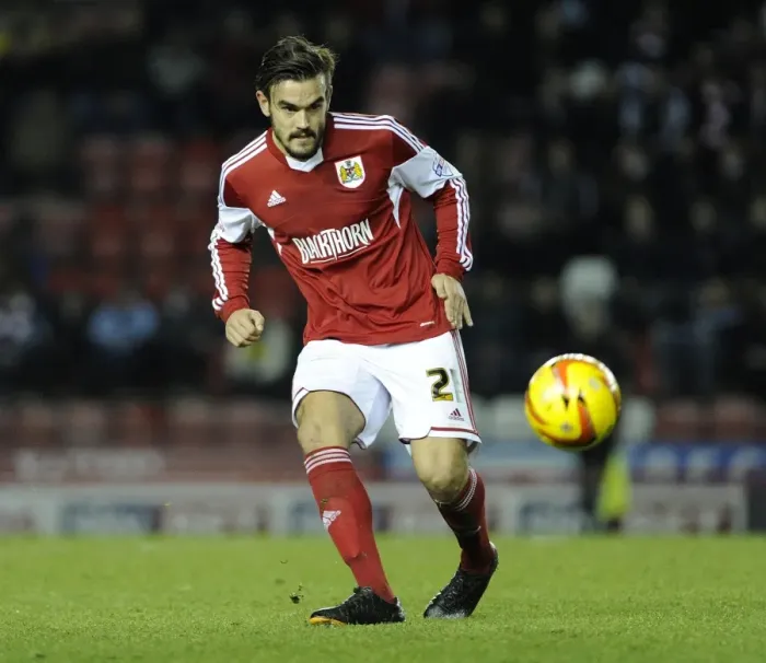 Framed Print : Marlon Pack in Action: Bristol City vs Leyton Orient, Sky Bet League One, 2013
