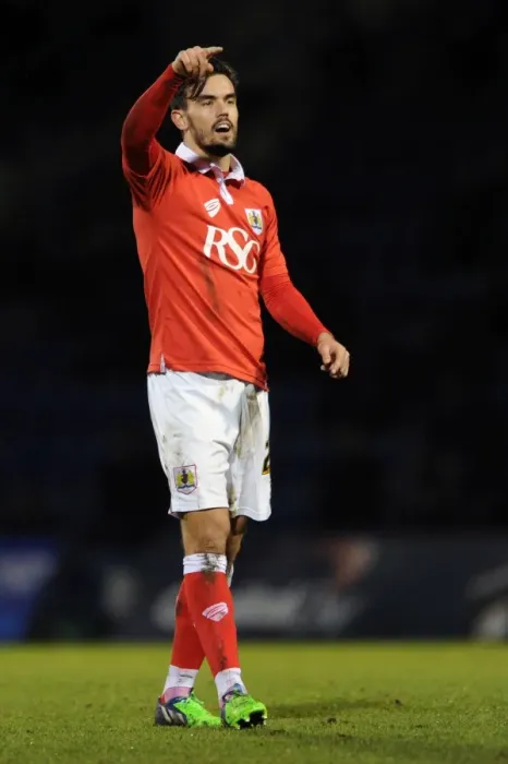 Framed Print : Marlon Pack in Action: Bristol City's Johnstone's Paint Trophy Battle at Gillingham's Priestfield Stadium, 2015
