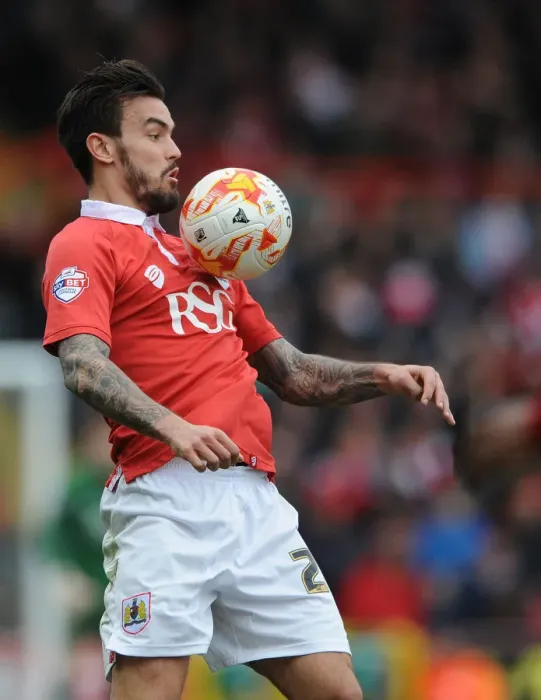 Framed Print : Marlon Pack of Bristol City in Action Against Barnsley, Sky Bet League One, 2015
