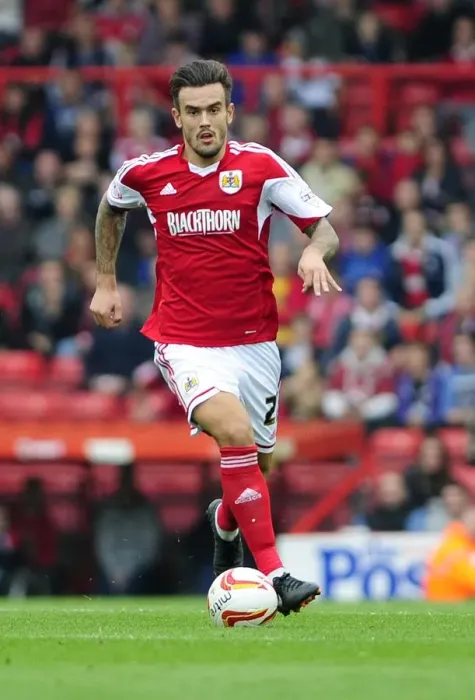 Framed Print : Marlon Pack of Bristol City in Action Against Colchester United, Sky Bet League One, 2013