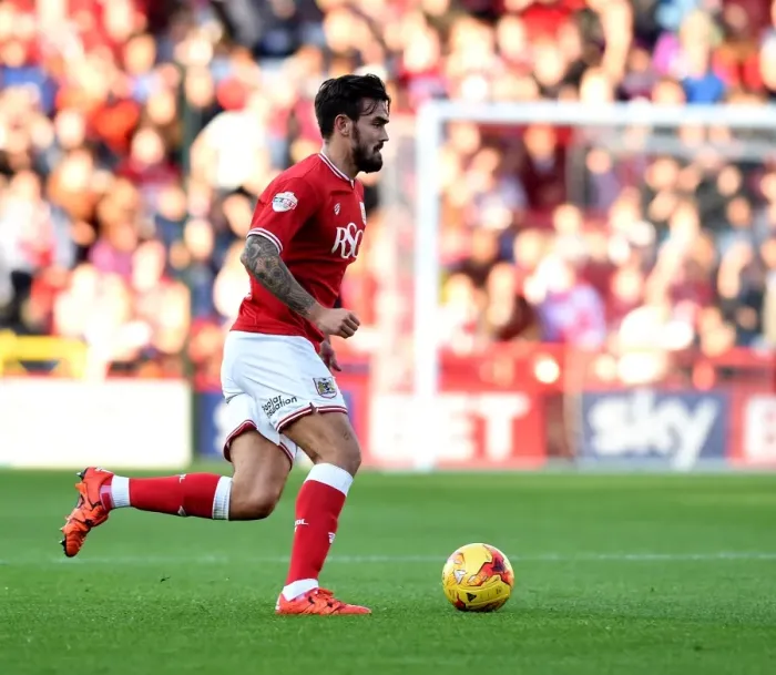 Framed Print : Marlon Pack of Bristol City in Action Against Fulham at Ashton Gate Stadium, October 2015 Framed Print : Marlon Pack of Bristol City in Action Against Fulham at Ashton Gate Stadium, October 2015