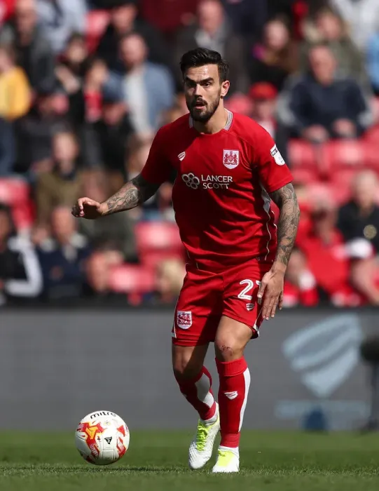Framed Print : Marlon Pack of Bristol City in Action Against Queens Park Rangers, Sky Bet Championship, Ashton Gate, Bristol, England - 14 / 04 / 2017 Framed Print : Marlon Pack of Bristol City in Action Against Queens Park Rangers, Sky Bet Championship, Ashton Gate, Bristol, England - 14 / 04 / 2017