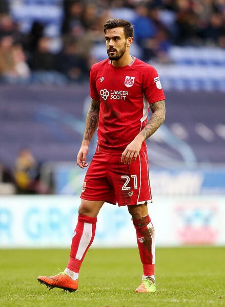 Marlon Pack of Bristol City in Action Against Wigan Athletic, Sky Bet Championship, 2017