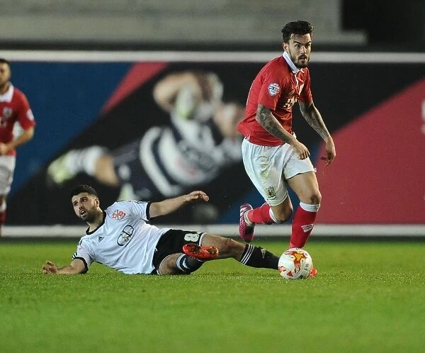 Marlon Pack Evades Yaser Kasim: Thrilling Moment from Bristol City vs Swindon Town, Sky Bet League One, 2015
