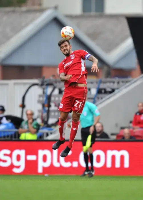 Framed Print : Marlon Pack Heads the Ball: Bristol City vs Derby County, Sky Bet Championship