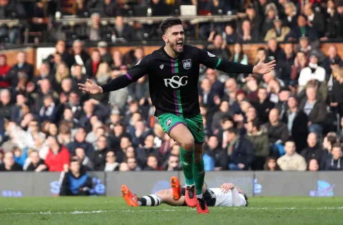 Framed Print : Marlon Pack Scores Dramatic Equalizer for Bristol City vs. Fulham in Sky Bet Championship (12 March 2016) Framed Print : Marlon Pack Scores Dramatic Equalizer for Bristol City vs. Fulham in Sky Bet Championship (12 March 2016)