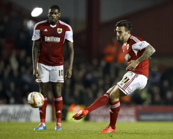 Framed Print : Marlon Pack's Powerful Free Kick – Bristol City vs Port Vale, Sky Bet League One