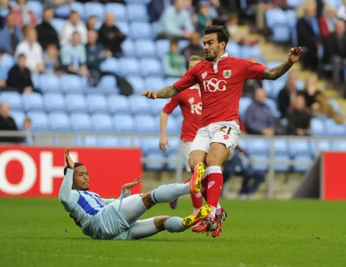 Framed Print : Marlon Pack's Stunning Long-Range Goal: Bristol City's Triumph over Coventry City (18 / 10 / 2014)
