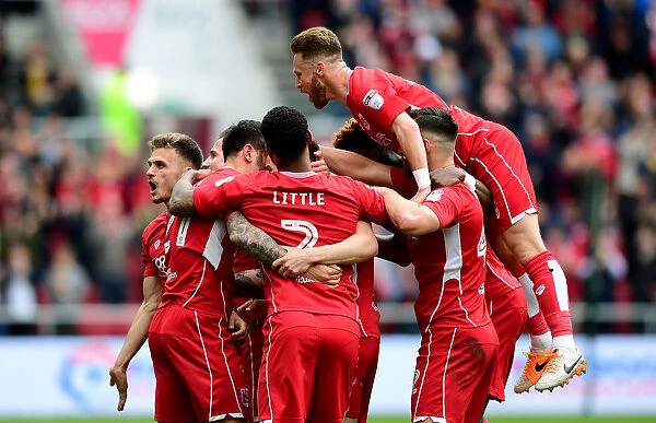 Marlon Pack's Thrilling Goal: Bristol City Secures Victory Over Queens Park Rangers (14 / 04 / 2017)