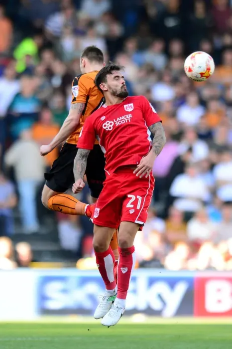 Framed Print : Maron Pack Challenges for Header: Bristol City vs. Wolverhampton Wanderers, Sky Bet Championship Framed Print : Maron Pack Challenges for Header: Bristol City vs. Wolverhampton Wanderers, Sky Bet Championship