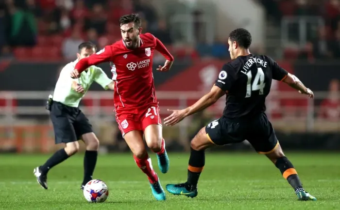 Framed Print : Maron Pack Surges Past Jake Livermore: Intense Moment from Bristol City vs. Hull City Framed Print : Maron Pack Surges Past Jake Livermore: Intense Moment from Bristol City vs. Hull City