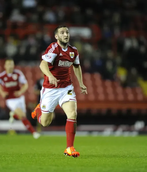 Framed Print : Martin Paterson in Action: Bristol City vs. Swindon Town, Sky Bet League One (2014) Framed Print : Martin Paterson in Action: Bristol City vs. Swindon Town, Sky Bet League One (2014)