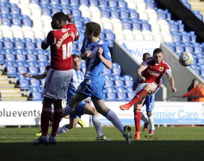 Framed Print : Martin Patterson's Shot for Bristol City against Colchester United, Sky Bet League One - 22 / 03 / 2014 Framed Print : Martin Patterson's Shot for Bristol City against Colchester United, Sky Bet League One - 22 / 03 / 2014