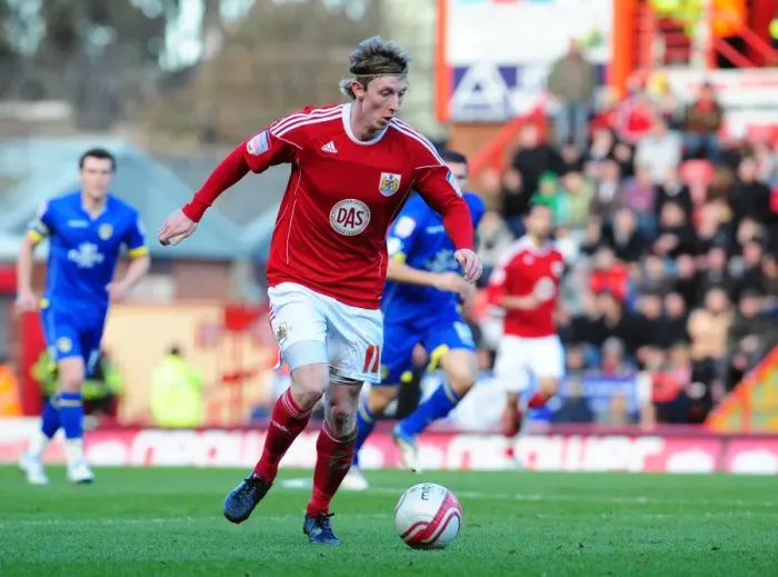 Framed Print : Martyn Woolford of Bristol City Faces Off Against Leeds United in Championship Clash at Ashton Gate Stadium, 12 / 02 / 2011