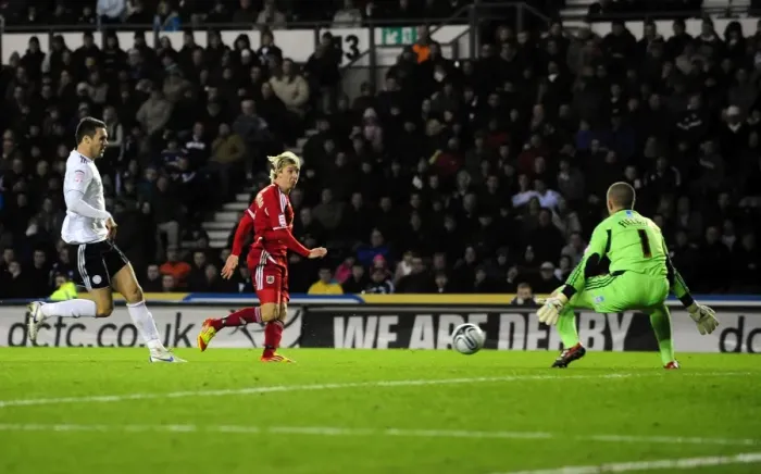 Framed Print : Martyn Woolford Scores for Bristol City against Derby County in Championship Match - 10 / 12 / 2011 Framed Print : Martyn Woolford Scores for Bristol City against Derby County in Championship Match - 10 / 12 / 2011