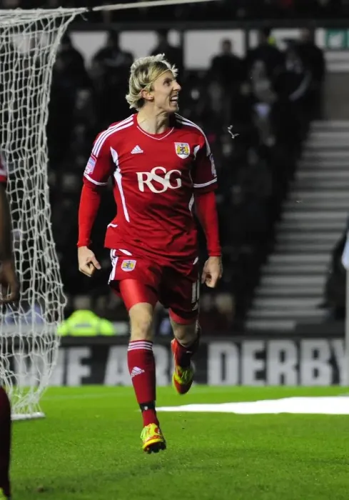 Framed Print : Martyn Woolford Scores Game-Winning Goal for Bristol City against Derby County in Championship Match (10th December 2011) Framed Print : Martyn Woolford Scores Game-Winning Goal for Bristol City against Derby County in Championship Match (10th December 2011)