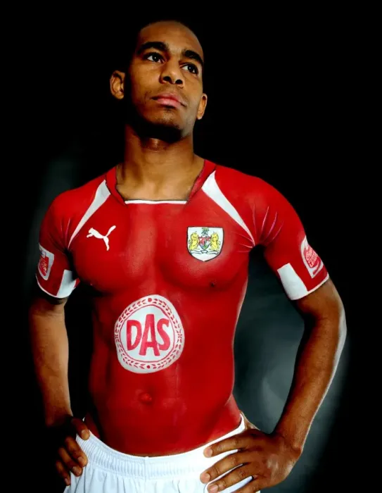 Framed Print : Marvin Elliott: 08-09 Portrait, Bristol City Football Club Framed Print : Marvin Elliott: 08-09 Portrait, Bristol City Football Club