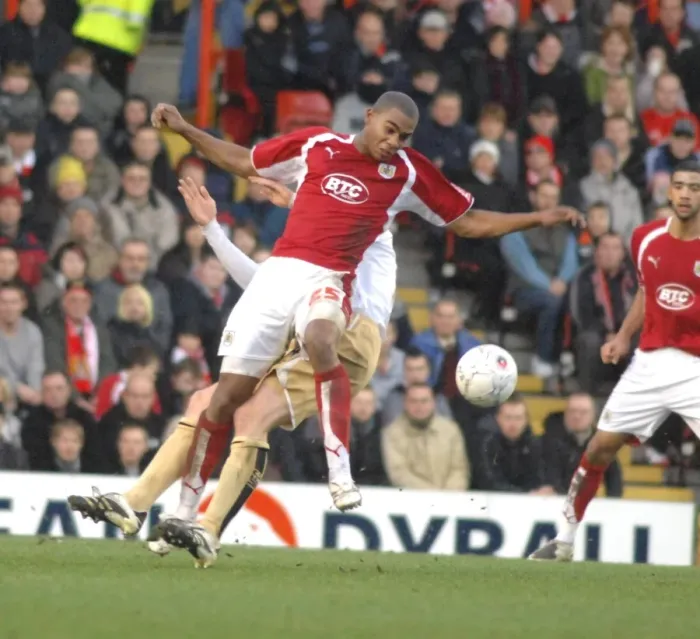 Framed Print : Marvin Elliott in Action: Bristol City vs. Middlesbrough Framed Print : Marvin Elliott in Action: Bristol City vs. Middlesbrough