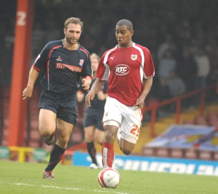 Framed Print : Marvin Elliott in Action: Bristol City vs Stoke City Framed Print : Marvin Elliott in Action: Bristol City vs Stoke City