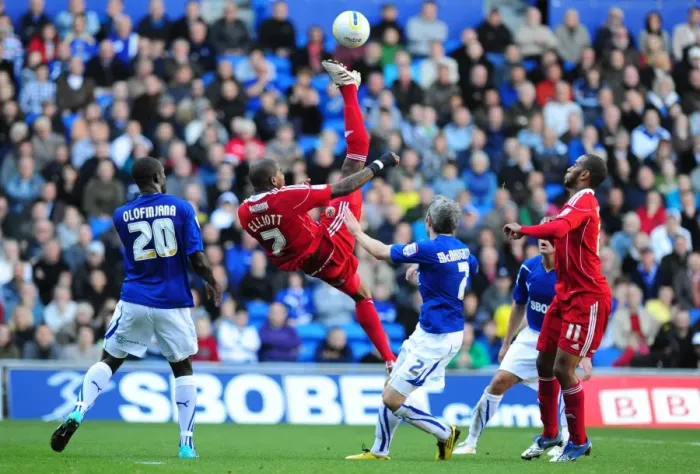 Framed Print : Marvin Elliott in Action: Cardiff City vs. Bristol City, Npower Championship, 16 / 10 / 2010 Framed Print : Marvin Elliott in Action: Cardiff City vs. Bristol City, Npower Championship, 16 / 10 / 2010
