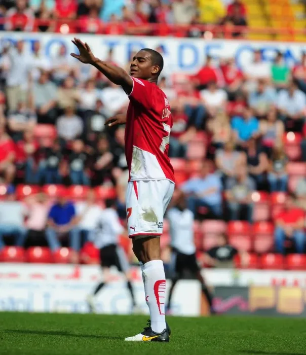Framed Print : Marvin Elliott in Action: Championship Showdown - Bristol City vs Derby County, April 2010 Framed Print : Marvin Elliott in Action: Championship Showdown - Bristol City vs Derby County, April 2010