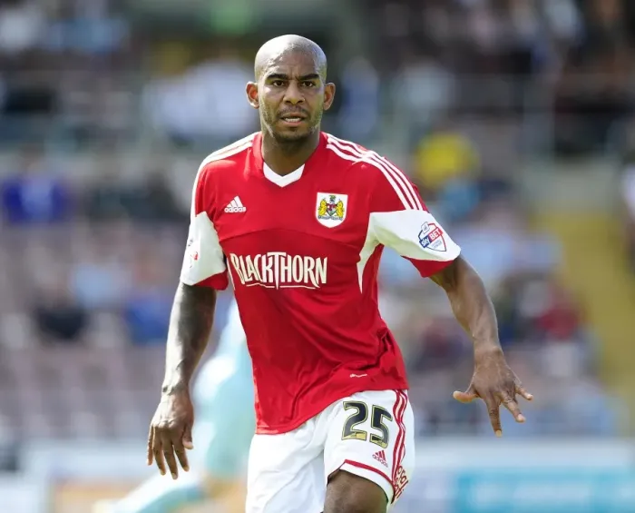 Framed Print : Marvin Elliott in Action: Coventry vs. Bristol City, Sky Bet League One Framed Print : Marvin Elliott in Action: Coventry vs. Bristol City, Sky Bet League One