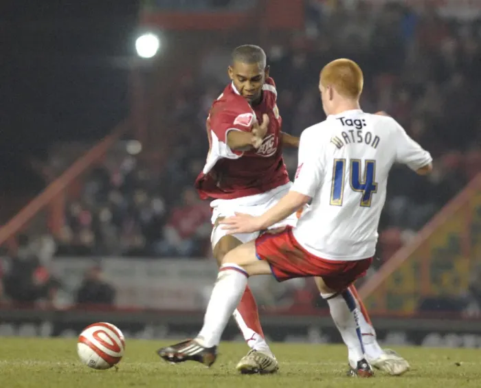Framed Print : Marvin Elliott: In Action Against Crystal Palace (Bristol City vs. Crystal Palace) Framed Print : Marvin Elliott: In Action Against Crystal Palace (Bristol City vs. Crystal Palace)
