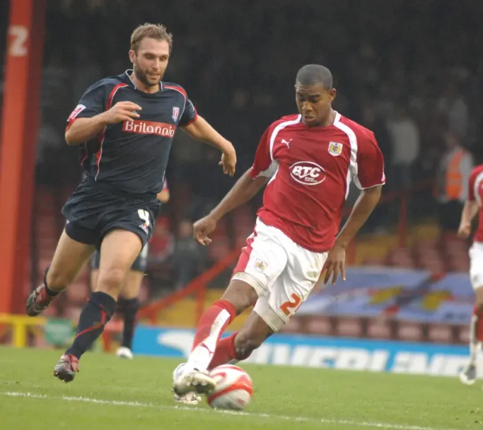 Framed Print : Marvin Elliott: In Action Against Stoke City (Bristol City vs Stoke City)