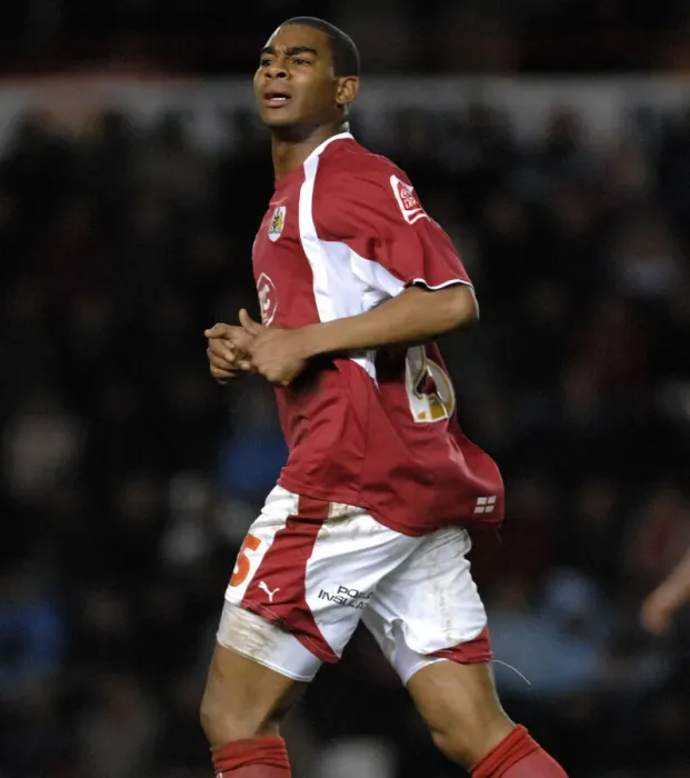 Framed Print : Marvin Elliott: In Action Against Watford (Bristol City vs. Watford) Framed Print : Marvin Elliott: In Action Against Watford (Bristol City vs. Watford)