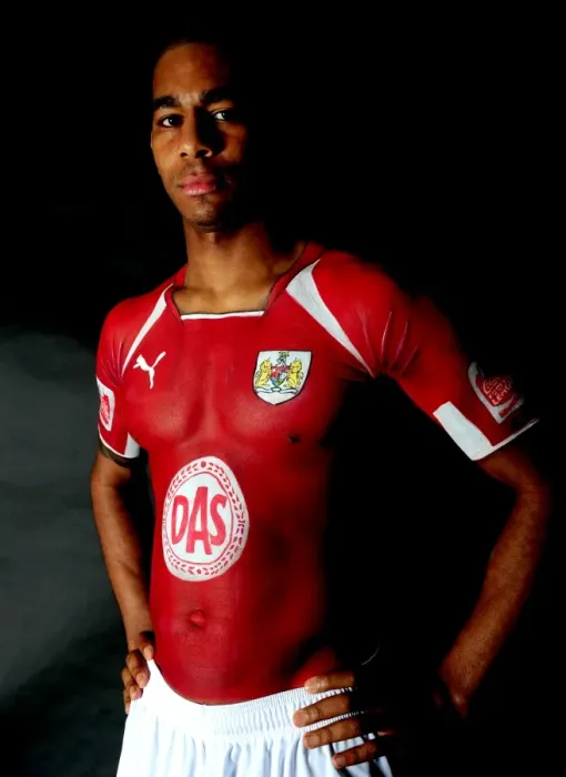 Framed Print : Marvin Elliott: A Beacon of Determination - Bristol City Portraits, 08-09 Season