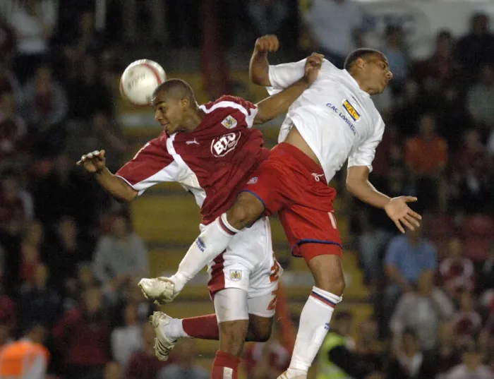 Framed Print : Marvin Elliott: Brilliant Moment at the Play-Offs for Bristol City against Crystal Palace