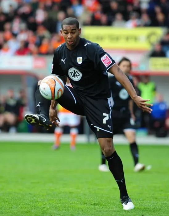 Framed Print : Marvin Elliott of Bristol City in Action against Blackpool, Championship Match, 02-05-2010 Framed Print : Marvin Elliott of Bristol City in Action against Blackpool, Championship Match, 02-05-2010