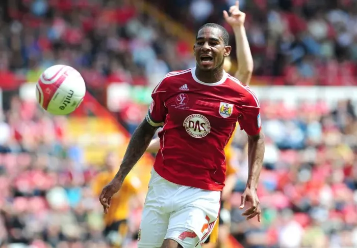 Framed Print : Marvin Elliott of Bristol City in Action against Hull City - Championship Clash at Ashton Gate Stadium (07 / 05 / 2011) Framed Print : Marvin Elliott of Bristol City in Action against Hull City - Championship Clash at Ashton Gate Stadium (07 / 05 / 2011)