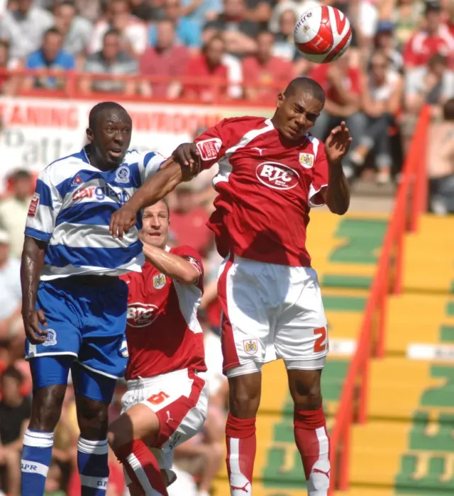 Framed Print : Marvin Elliott: Clash Between Bristol City and QPR