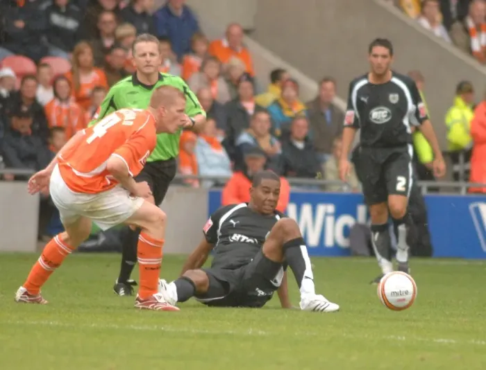 Framed Print : Marvin Elliott: Clash at the Stadia - Bristol City vs. Blackpool Framed Print : Marvin Elliott: Clash at the Stadia - Bristol City vs. Blackpool