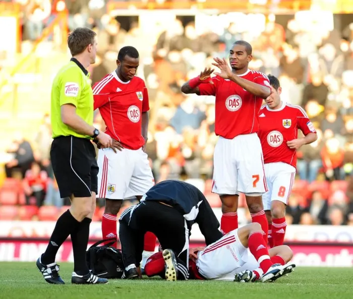 Framed Print : Marvin Elliott Communicates with Bench as Steven Caulker is Attended to - FA Cup: Bristol City vs Sheffield Wednesday (08 / 01 / 2011) Framed Print : Marvin Elliott Communicates with Bench as Steven Caulker is Attended to - FA Cup: Bristol City vs Sheffield Wednesday (08 / 01 / 2011)
