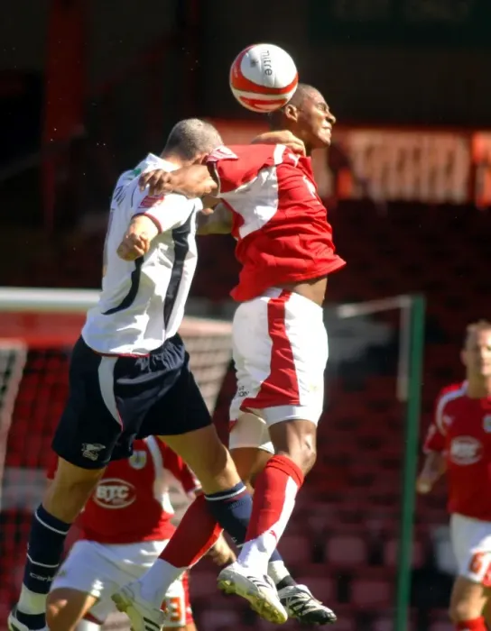 Framed Print : Marvin Elliott: A Force to Reckon With in the Bristol City vs. Scunthorpe Utd Clash Framed Print : Marvin Elliott: A Force to Reckon With in the Bristol City vs. Scunthorpe Utd Clash