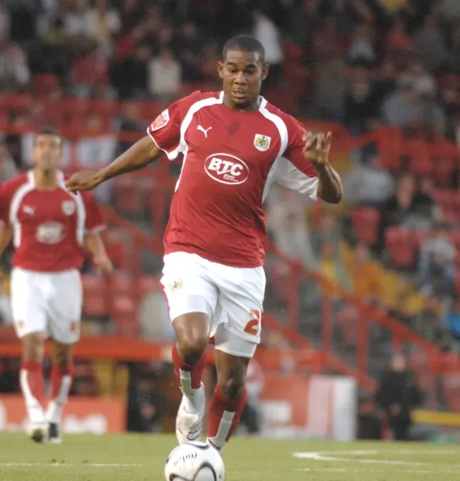 Framed Print : Marvin Elliott: A Star Shines Bright - Bristol City vs Manchester City Framed Print : Marvin Elliott: A Star Shines Bright - Bristol City vs Manchester City
