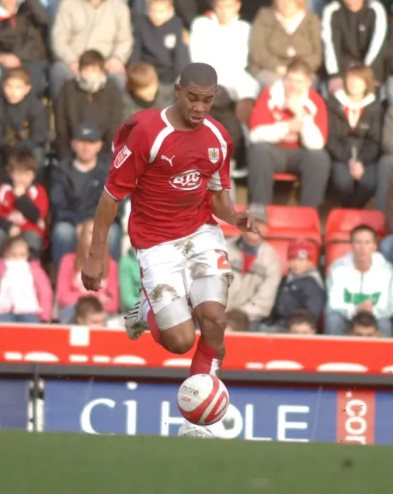 Framed Print : Marvin Elliott: Thrilling Moment at Bristol City vs Blackpool Framed Print : Marvin Elliott: Thrilling Moment at Bristol City vs Blackpool