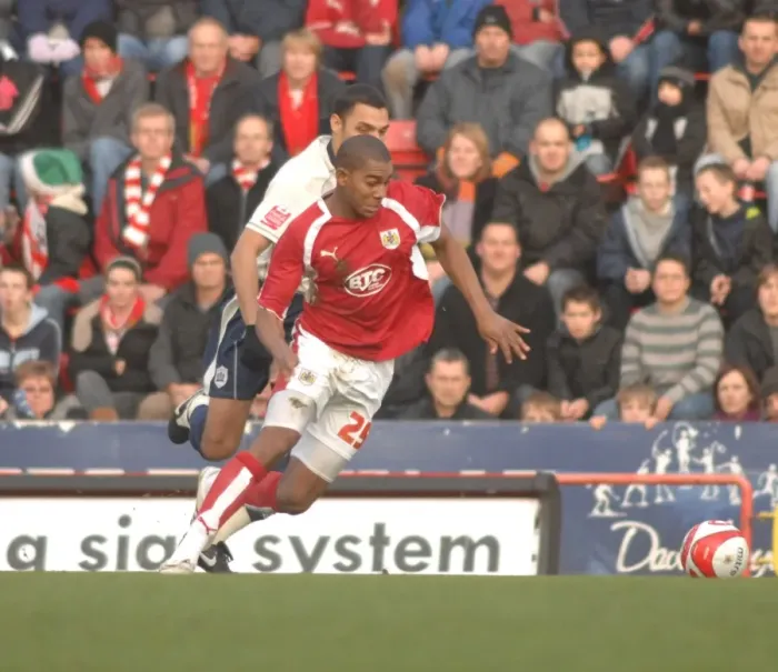 Framed Print : Marvin Elliott: Thrilling Moment at Bristol City vs Cardiff City Framed Print : Marvin Elliott: Thrilling Moment at Bristol City vs Cardiff City