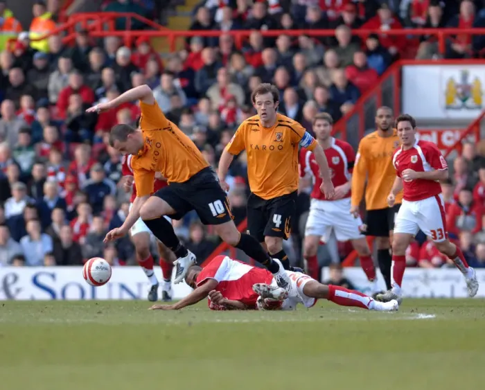 Framed Print : Marvin Elliott: Thrilling Moment at Bristol City vs Hull City Framed Print : Marvin Elliott: Thrilling Moment at Bristol City vs Hull City