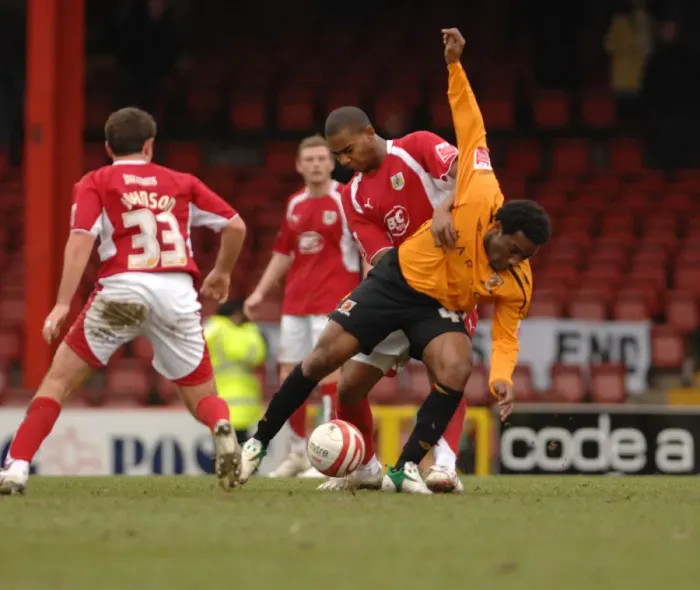 Framed Print : Marvin Elliott: Thrilling Moment at Bristol City vs Hull City Framed Print : Marvin Elliott: Thrilling Moment at Bristol City vs Hull City