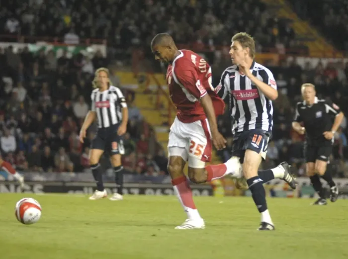 Framed Print : Marvin Elliott: Thrilling Moment at Bristol City vs West Brom