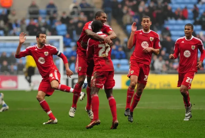 Framed Print : Marvin Elliott's Brace: Bristol City's Championship Victory Over Coventry City (05 / 03 / 2011) Framed Print : Marvin Elliott's Brace: Bristol City's Championship Victory Over Coventry City (05 / 03 / 2011)