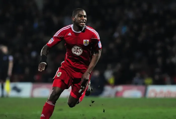 Framed Print : Marvin Elliott's Brace: Championship Battle at Vicarage Road (2011) - Watford vs. Bristol City Framed Print : Marvin Elliott's Brace: Championship Battle at Vicarage Road (2011) - Watford vs. Bristol City
