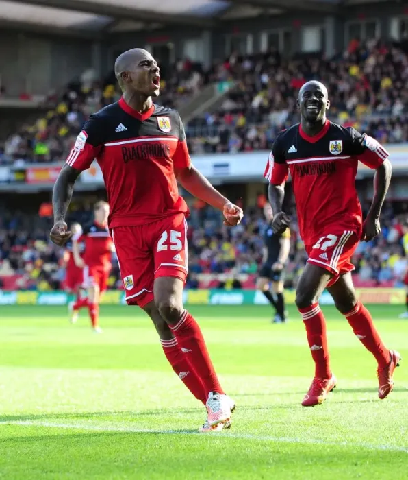 Framed Print : Marvin Elliott's Dramatic Equalizer: Championship Showdown at Vicarage Road, September 22, 2012