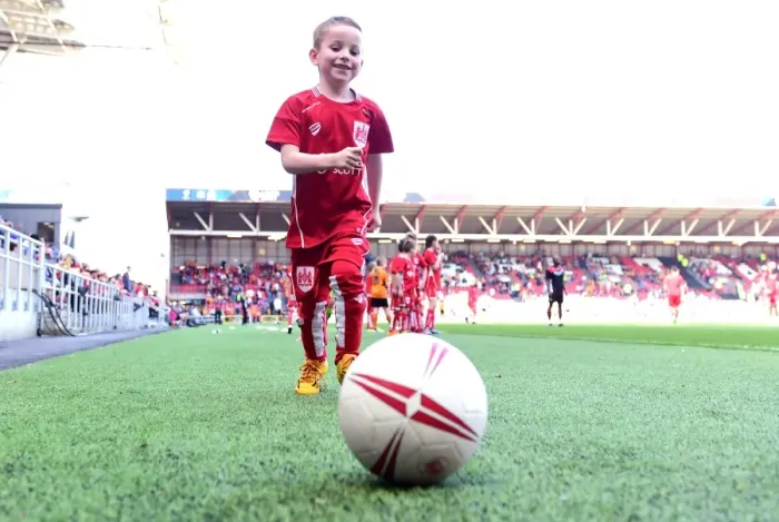 Framed Print : Mascots Face-Off: Bristol City vs. Wolverhampton Wanderers, Sky Bet Championship (April 2017) Framed Print : Mascots Face-Off: Bristol City vs. Wolverhampton Wanderers, Sky Bet Championship (April 2017)
