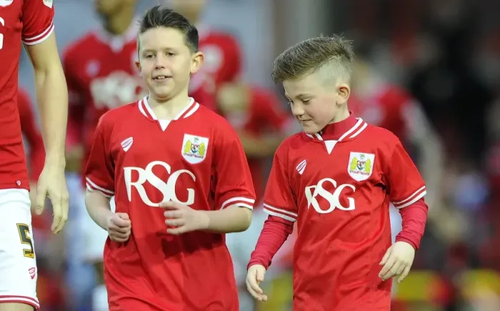 Framed Print : Mascots Face-Off: Bristol City vs QPR, Sky Bet Championship, Ashton Gate, 2015 Framed Print : Mascots Face-Off: Bristol City vs QPR, Sky Bet Championship, Ashton Gate, 2015