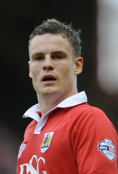 Framed Print : Matt Smith in Action: FA Cup Fourth Round Drama at Ashton Gate - Bristol City vs West Ham United