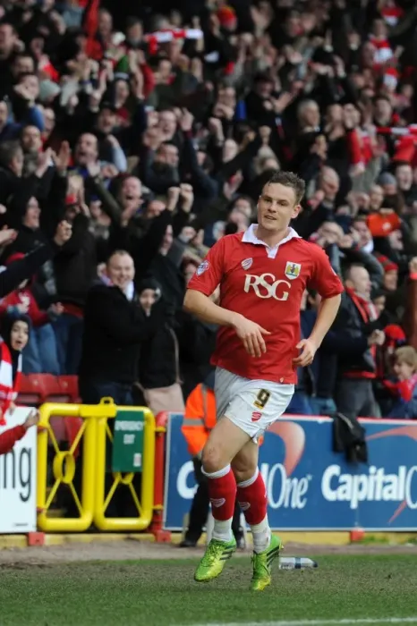 Framed Print : Matt Smith's Euphoric Goal: Bristol City's Triumph Over Sheffield United (February 14, 2015) Framed Print : Matt Smith's Euphoric Goal: Bristol City's Triumph Over Sheffield United (February 14, 2015)